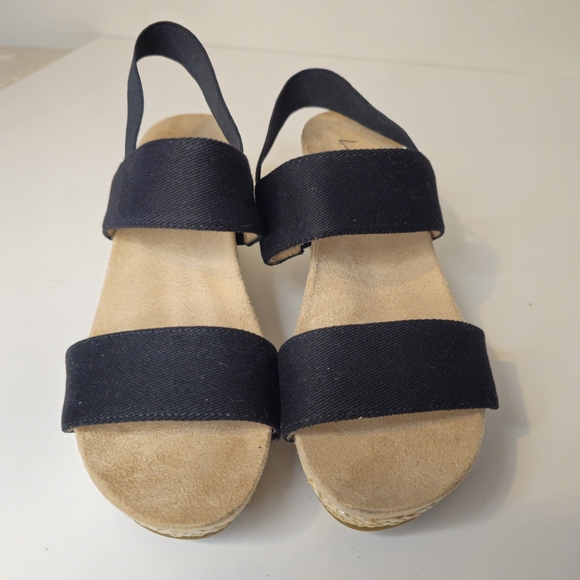 Life Stride Women's Black Wedge Sandals - Picture 3 of 9